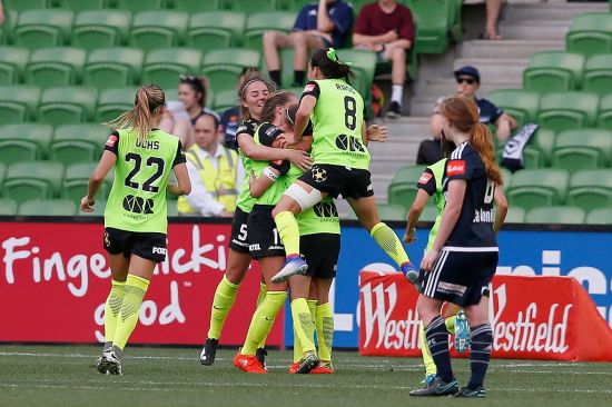 Canberra United leave it late in Melbourne