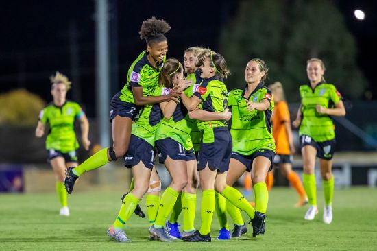 Canberra United to play Sydney FC on Monday night