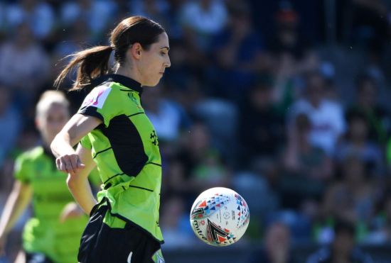 Canberra United defeat Adelaide 3-1 in front of raucous home crowd